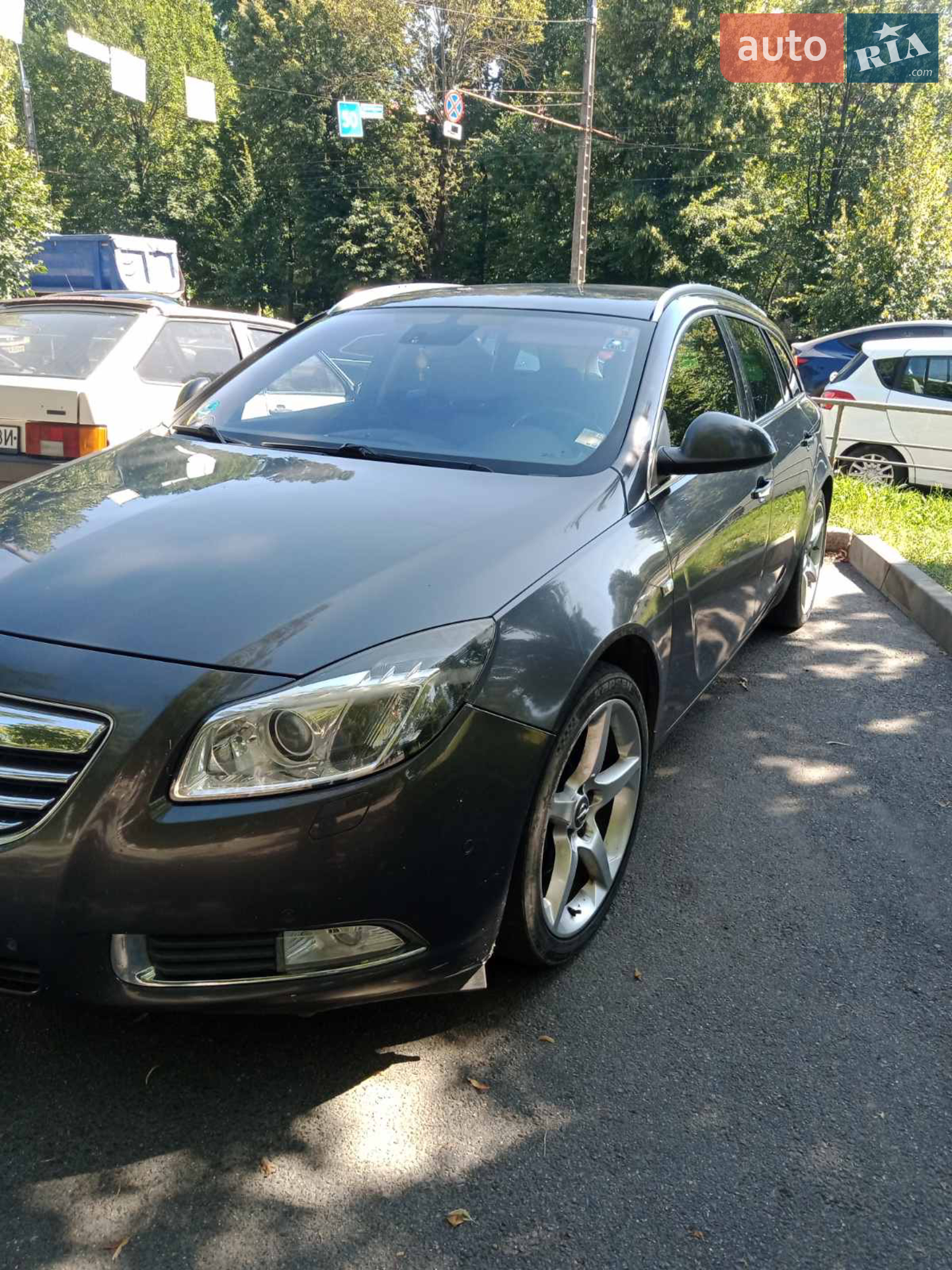 2010 Opel Insignia - мініатюра 16