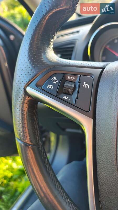 Лифтбек Opel Insignia 2012 в Луцке