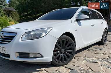 Универсал Opel Insignia 2011 в Золочеве