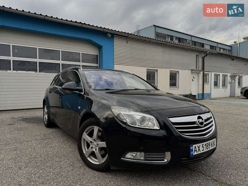 Універсал Opel Insignia 2011 в Харкові