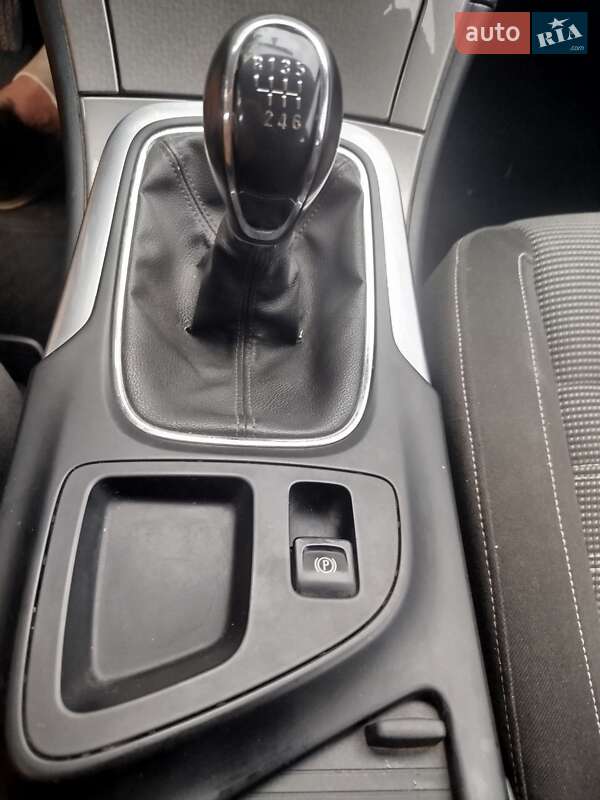 Универсал Opel Insignia 2016 в Ужгороде