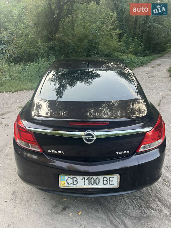 Седан Opel Insignia 2012 в Прилуках