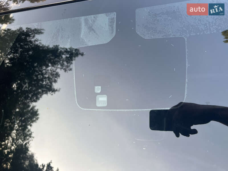 Седан Opel Insignia 2012 в Прилуках