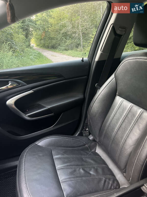 Седан Opel Insignia 2012 в Прилуках