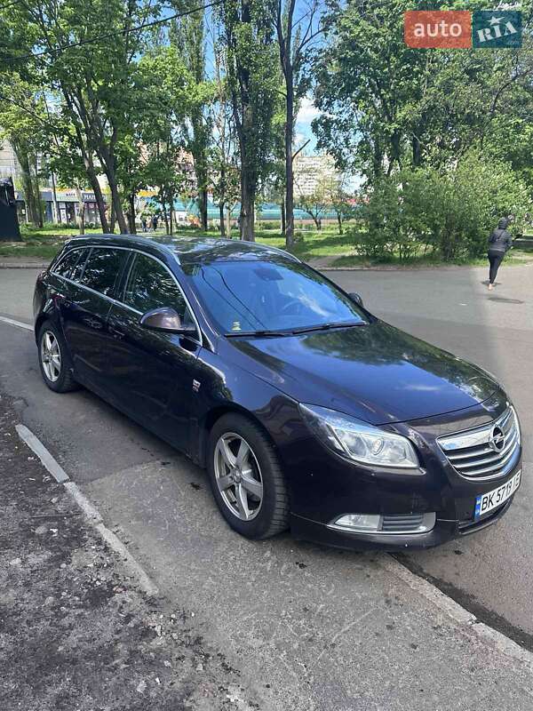 Универсал Opel Insignia 2011 в Киеве