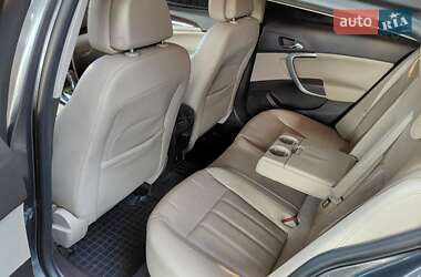 Универсал Opel Insignia 2011 в 