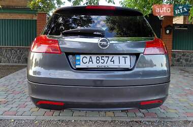 Универсал Opel Insignia 2011 в 