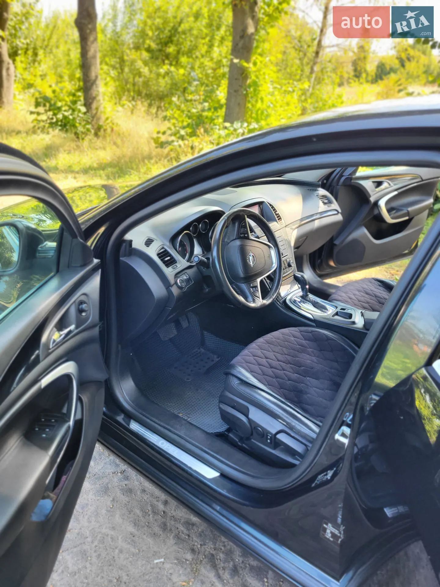 2010 Opel Insignia - мініатюра 4