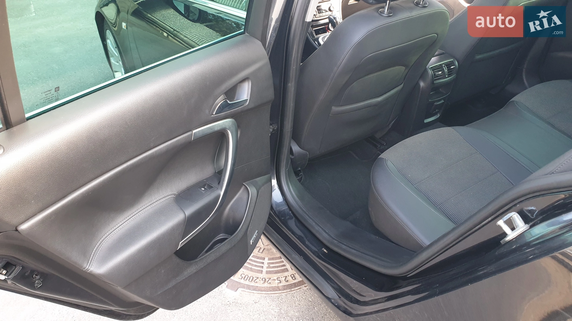 2011 Opel Insignia - мініатюра 14