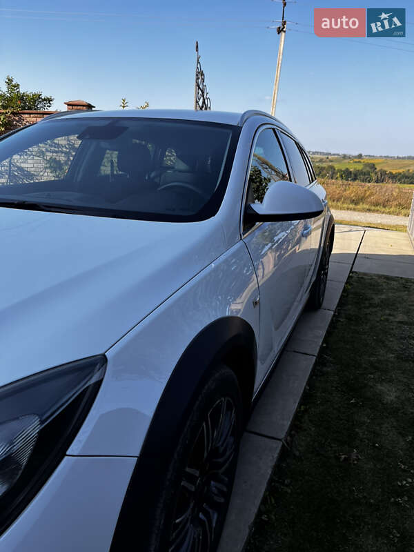 Универсал Opel Insignia 2014 в Черновцах