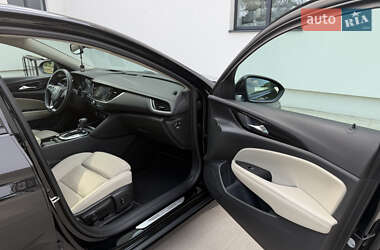Лифтбек Opel Insignia 2020 в 