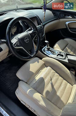 Универсал Opel Insignia 2014 в 