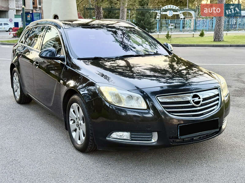 Универсал Opel Insignia 2010 в Харькове