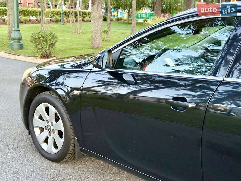 Универсал Opel Insignia 2010 в Харькове