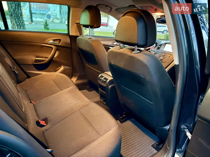 Универсал Opel Insignia 2010 в Харькове