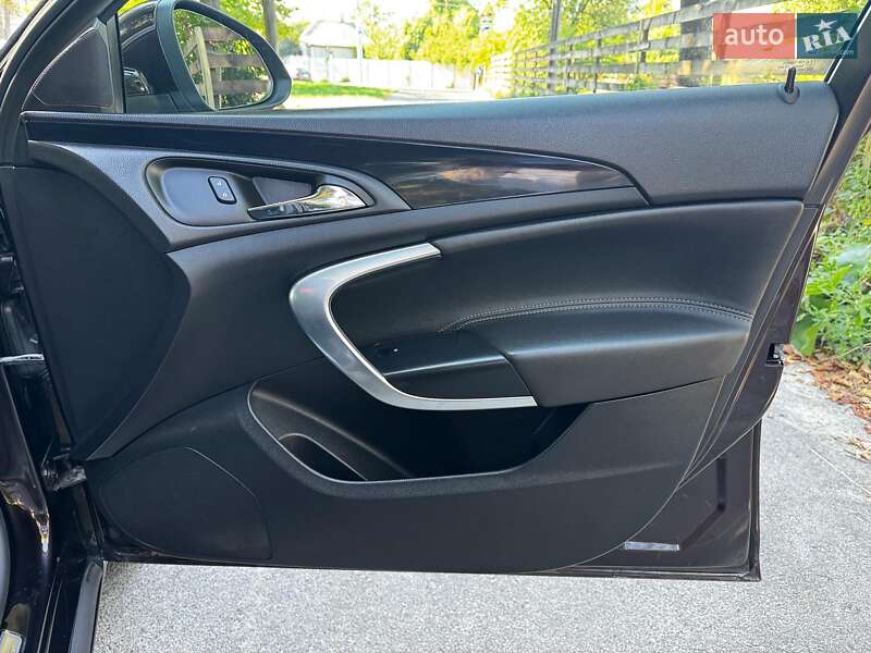 Универсал Opel Insignia 2014 в Киеве
