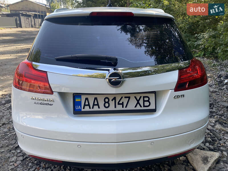 Универсал Opel Insignia 2013 в Киеве