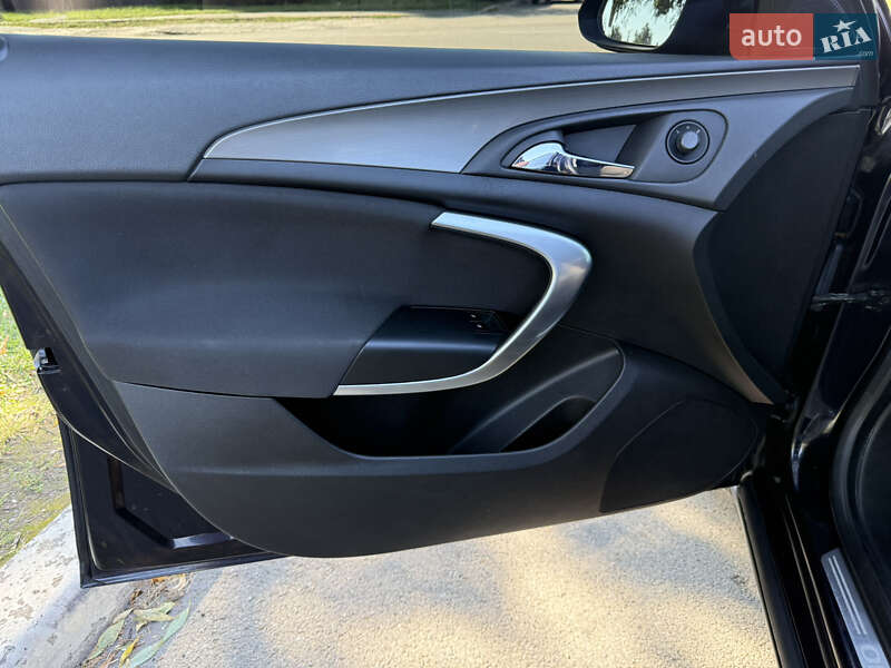 Седан Opel Insignia 2009 в Борисполе
