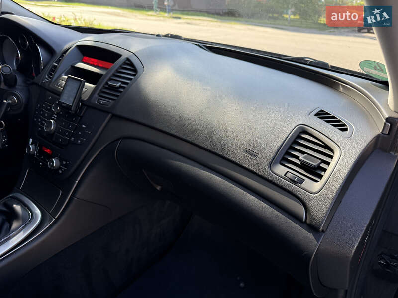 Седан Opel Insignia 2009 в Борисполе