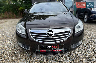 Универсал Opel Insignia 2011 в 