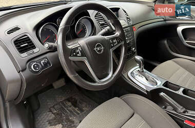 Универсал Opel Insignia 2011 в 