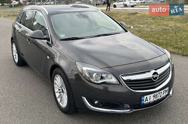 Универсал Opel Insignia 2015 в 