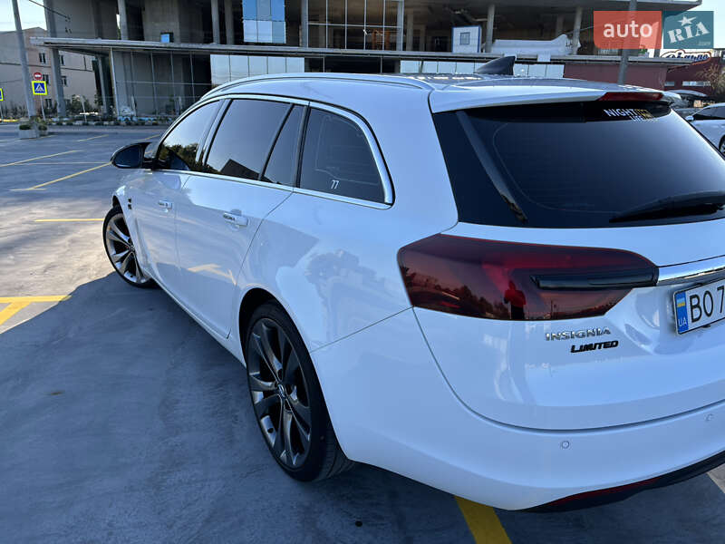 Універсал Opel Insignia 2016 в Гусятині