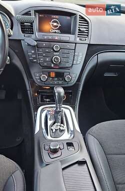 Седан Opel Insignia 2009 в 