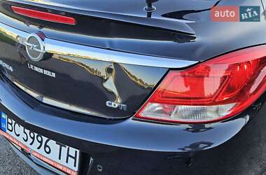 Седан Opel Insignia 2009 в 