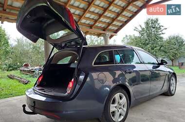 Универсал Opel Insignia 2010 в 