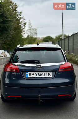 Седан Opel Insignia 2009 в 