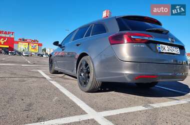 Універсал Opel Insignia 2015 в Рівному