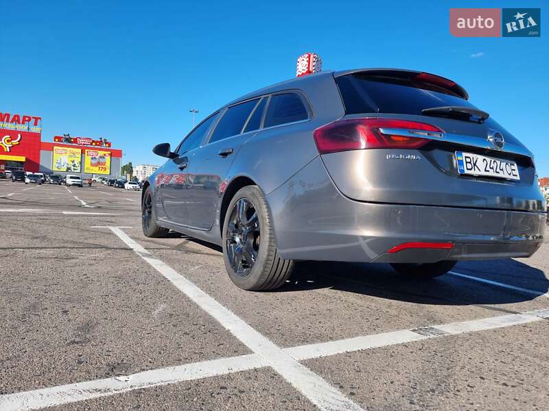 Универсал Opel Insignia 2015 в Ровно