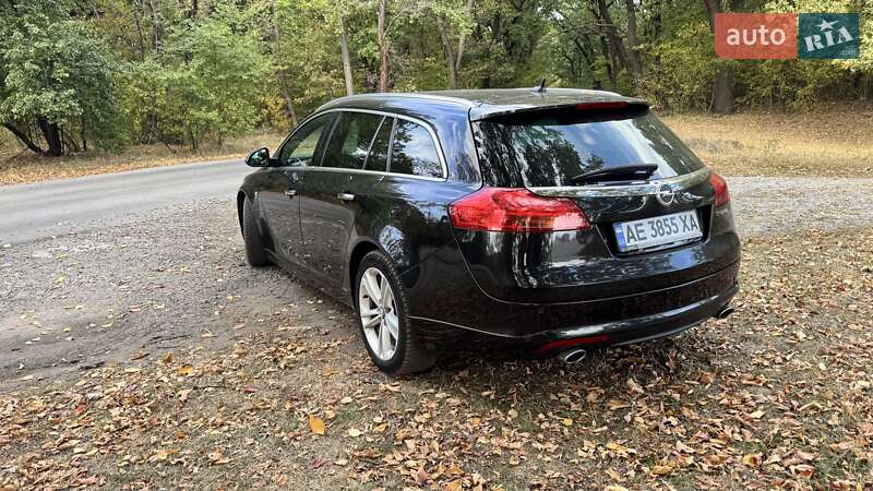Универсал Opel Insignia 2012 в Новомосковске