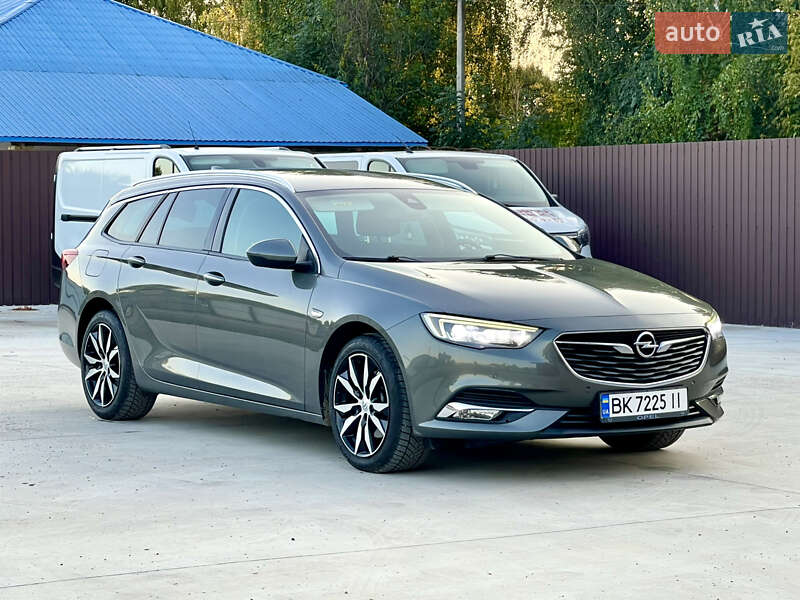 Универсал Opel Insignia 2017 в Млинове