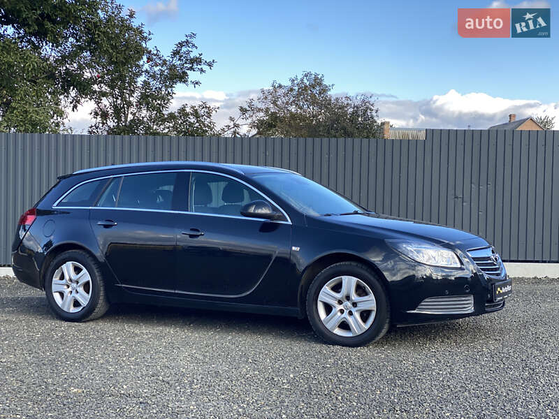Универсал Opel Insignia 2011 в Луцке