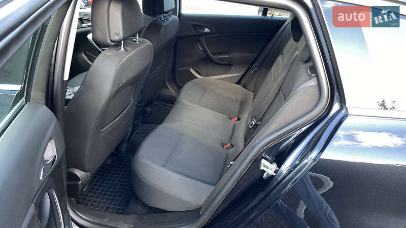Универсал Opel Insignia 2011 в Луцке
