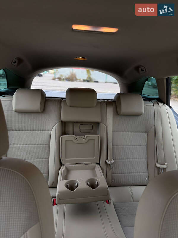 Універсал Opel Insignia 2010 в Києві