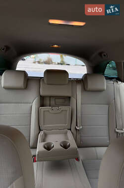 Универсал Opel Insignia 2010 в 