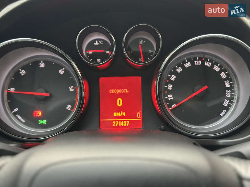 Универсал Opel Insignia 2011 в Ровно