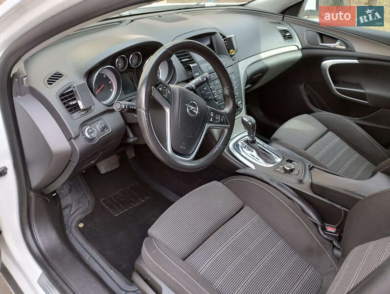 Универсал Opel Insignia 2013 в Могилев-Подольске фото 18 Универсал Opel Insignia 2013 в Могилев-Подольске