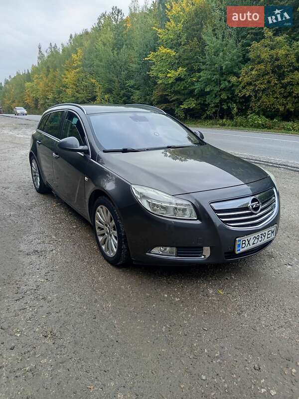 Універсал Opel Insignia 2010 в Кременці