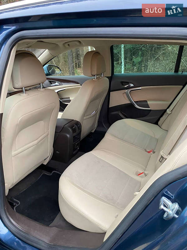 Универсал Opel Insignia 2010 в Львове