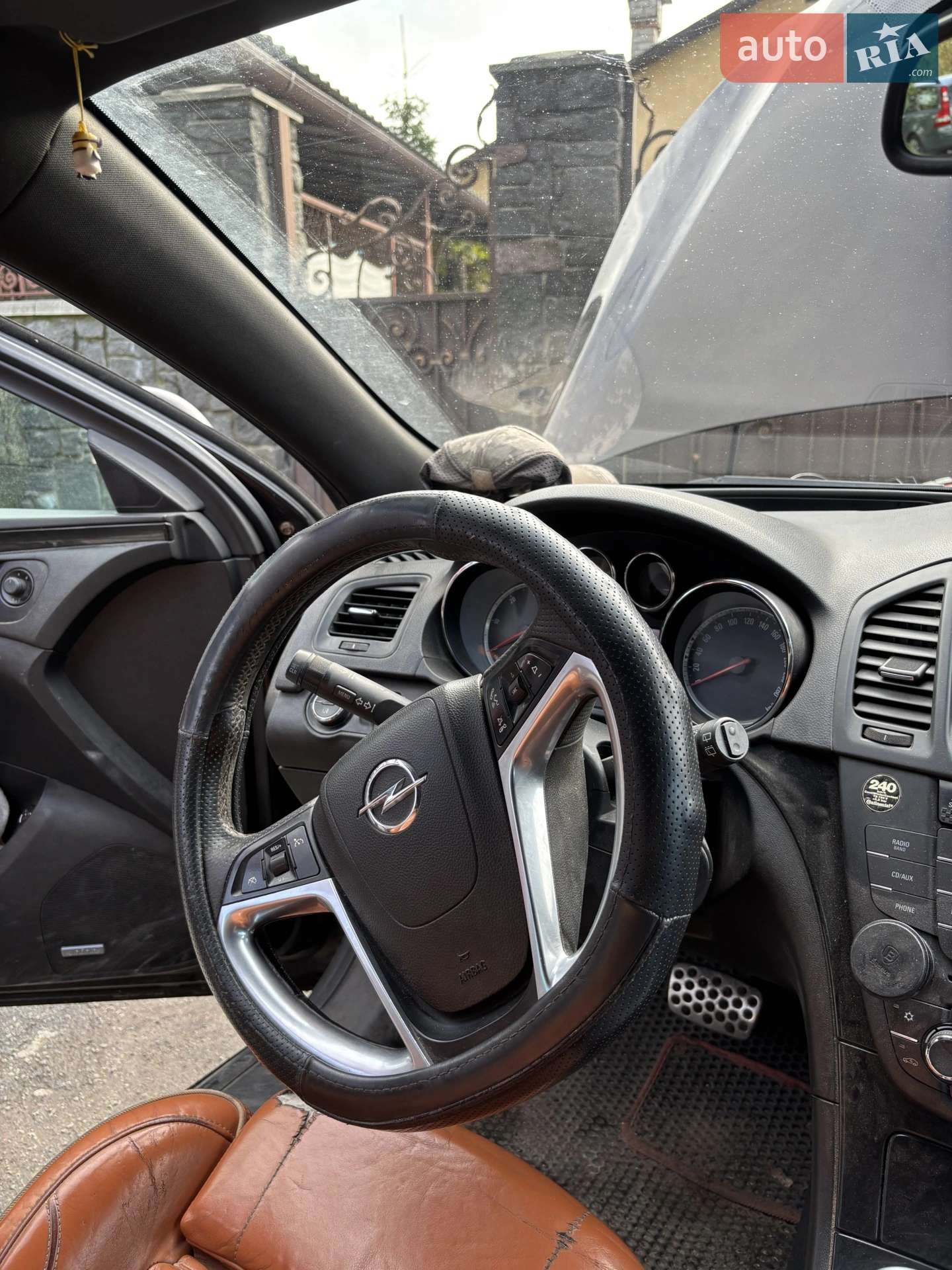 2010 Opel Insignia - мініатюра 8