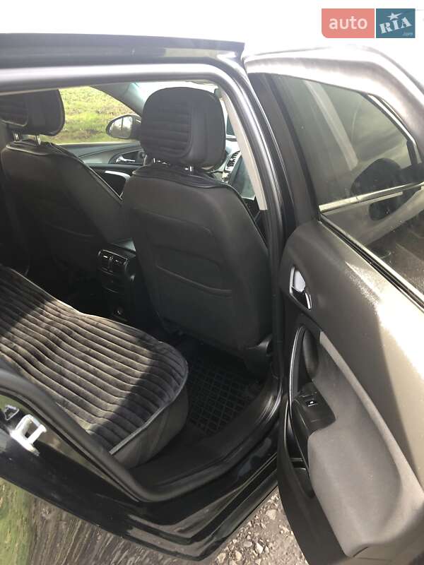 Універсал Opel Insignia 2012 в Тернополі