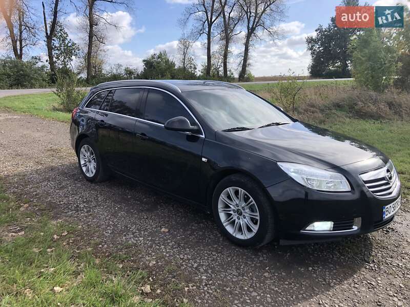 Універсал Opel Insignia 2012 в Тернополі