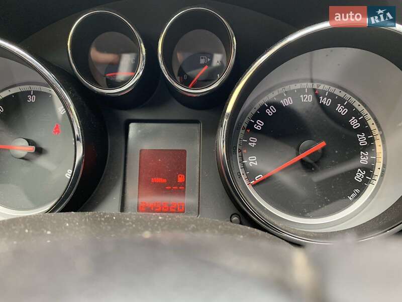 Седан Opel Insignia 2011 в Коломые фото 11 Седан Opel Insignia 2011 в Коломые