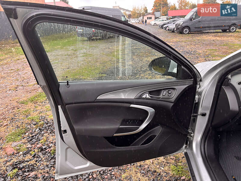 Універсал Opel Insignia 2014 в Луцьку