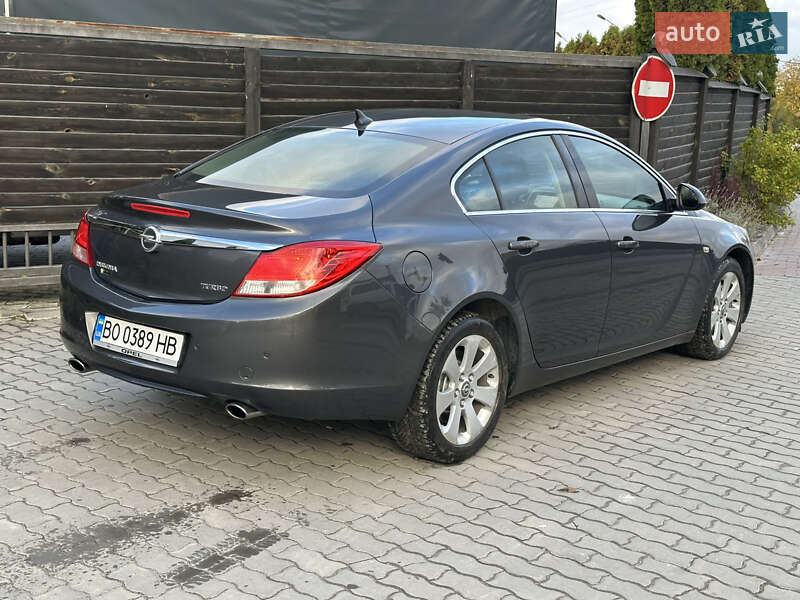Седан Opel Insignia 2012 в Тернополе