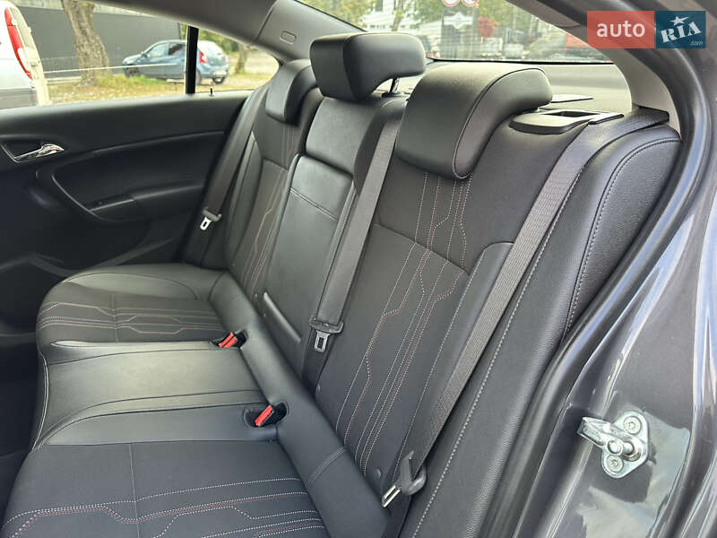 Седан Opel Insignia 2012 в Тернополе